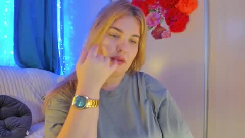 Snapshot of jansylines chatting on 12.19.24 JansyLines online show from 12.19.24