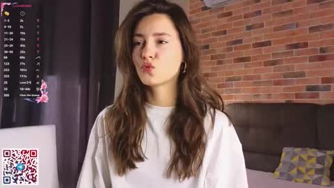 Chloe online show from 09.21.25