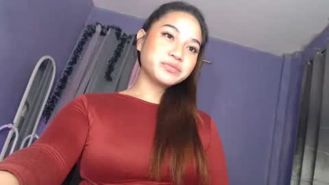 Snapshot of jasmine_arousal chatting on 12.23.24 JASMINE online show from 12.23.24