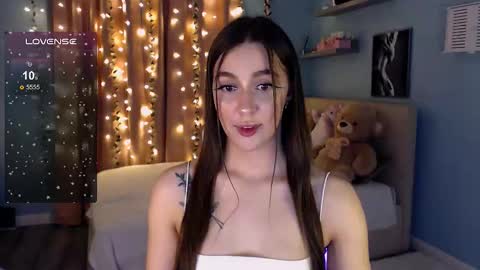Snapshot of jasmine_doll_ chatting on 03.06.25 Jasmine online show from 03.06.25