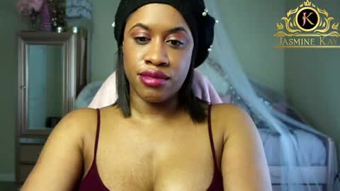 Snapshot of jasminekay chatting on 02.25.25 JasmineKay online show from 02.25.25