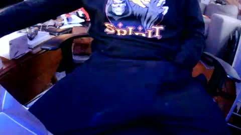 Snapshot of jasperh98 chatting on 10.30.25 jasperh98 online show from 10.30.25