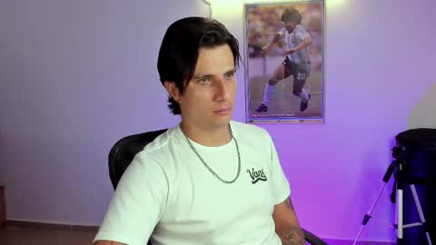 Snapshot of jayalvarrez_ chatting on 09.19.25 Jay Alvarrez online show from 09.19.25