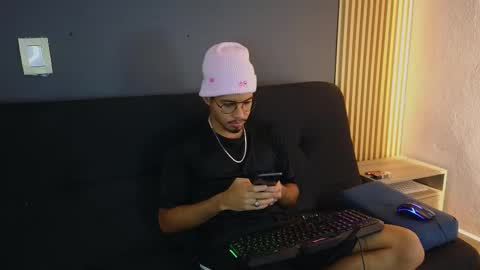 Snapshot of jaybrown_1 chatting on 10.17.25 Jay online show from 10.17.25