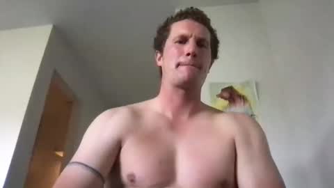 Snapshot of jaycup1989 chatting on 10.11.25 jaycup1989 online show from 10.11.25