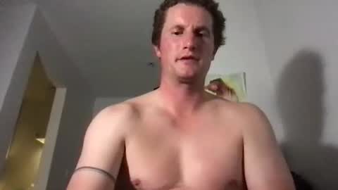 Snapshot of jaycup1989 chatting on 10.22.25 jaycup1989 online show from 10.22.25