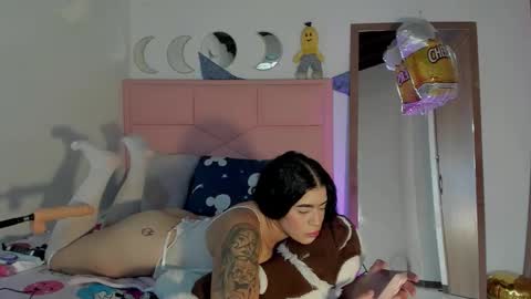 Snapshot of jazmin_barreraa chatting on 10.07.25 jazmin  online show from 10.07.25