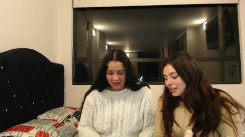 Jazmin and Scarlett online show from 02.01.25