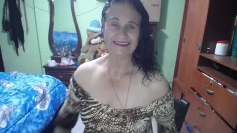 Snapshot of jazmin_rios chatting on 02.08.25 jazmim online show from 02.08.25