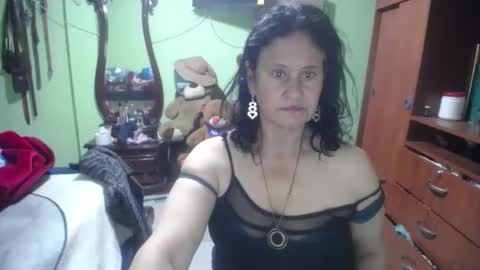 Snapshot of jazmin_rios chatting on 02.10.25 jazmim online show from 02.10.25