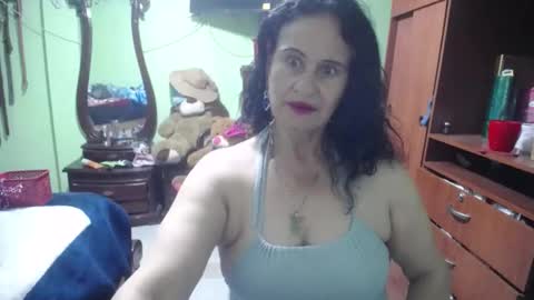 Snapshot of jazmin_rios chatting on 02.12.25 jazmim online show from 02.12.25