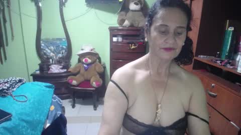 Snapshot of jazmin_rios chatting on 02.19.25 jazmim online show from 02.19.25