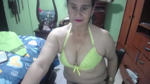 Snapshot of jazmin_rios chatting on 02.19.25 jazmim online show from 02.19.25