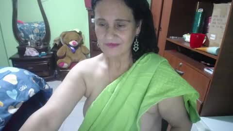 Snapshot of jazmin_rios chatting on 02.20.25 jazmim online show from 02.20.25
