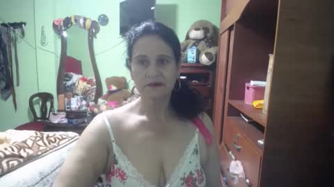 Snapshot of jazmin_rios chatting on 10.12.25 jazmim online show from 10.12.25