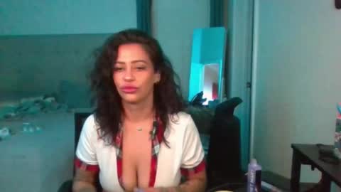 Snapshot of jbayxo619 chatting on 09.23.25 jbayxo619 online show from 09.23.25