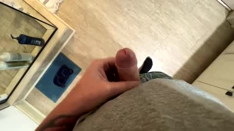 Snapshot of jbigblue chatting on 12.28.24 jbigblue online show from 12.28.24