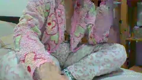 Snapshot of je_melody chatting on 02.09.25 EJ Melody online show from 02.09.25