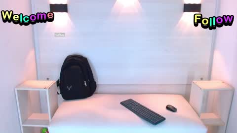 Snapshot of jeic_18 chatting on 09.09.25 jeic 18 online show from 09.09.25