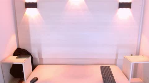 Snapshot of jeic_18 chatting on 09.14.25 jeic 18 online show from 09.14.25