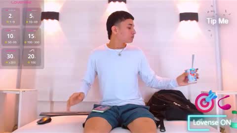 Snapshot of jeic_18 chatting on 09.17.25 jeic 18 online show from 09.17.25