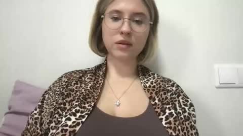 Inna  online show from 10.16.25