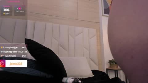 Snapshot of jenaa_ chatting on 01.08.25 JEENA online show from 01.08.25