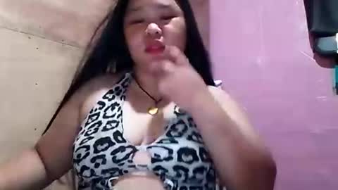 Snapshot of jennalyn_19 chatting on 10.31.25 jennalyn_19 online show from 10.31.25