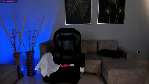 Snapshot of jennaolson chatting on 02.06.25 Jenna Olson online show from 02.06.25