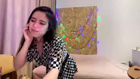 Lina online show from 11.21.25