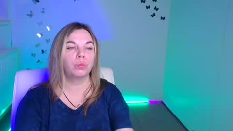 Jennifer online show from 10.03.25