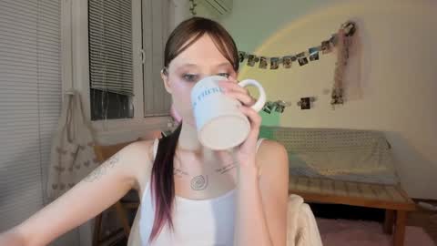 Snapshot of jenny_cox_love chatting on 01.22.25 Jennifer Jenny Darling online show from 01.22.25