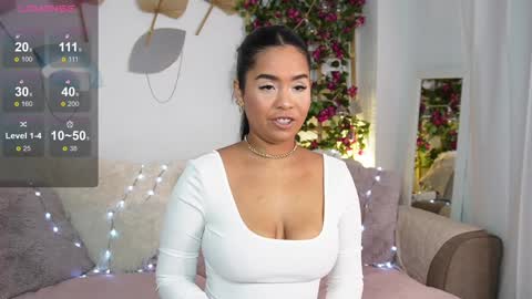 Snapshot of jenny_roberts96 chatting on 01.22.25 Jenny Roberts online show from 01.22.25