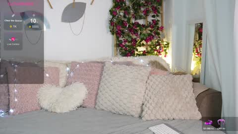 Snapshot of jenny_roberts96 chatting on 01.30.25 Jenny Roberts online show from 01.30.25