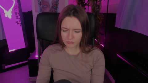 Snapshot of jennydens chatting on 12.10.24 Jenny NO Nude online show from 12.10.24