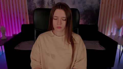 Snapshot of jennydens chatting on 03.07.25 Jenny NO Nude online show from 03.07.25