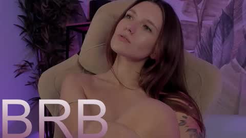 Snapshot of jennydens chatting on 10.19.25 Jenny NO Nude online show from 10.19.25