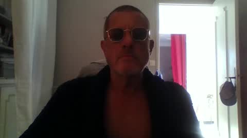 Snapshot of jerflor chatting on 11.03.25 jerflor online show from 11.03.25