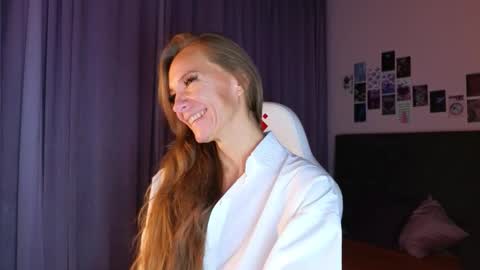 jesica_moon_peachy online show from 09.18.25