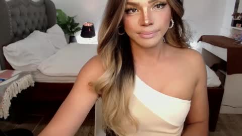 Snapshot of jesie_hot69 chatting on 01.21.25 jesie_hot69 online show from 01.21.25