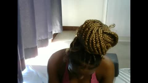 Snapshot of jessajoyy chatting on 02.13.25 jessajoyy online show from 02.13.25