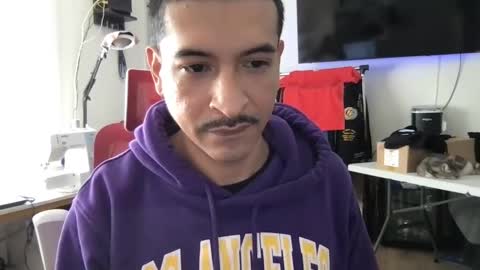 Snapshot of jesselopezcali chatting on 01.06.25 Hungjessy online show from 01.06.25