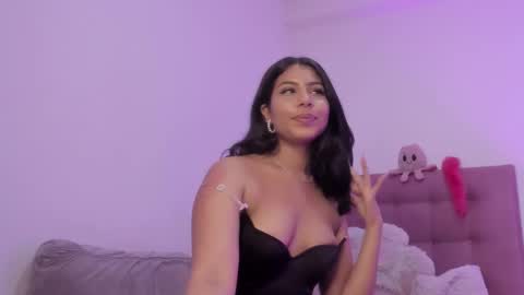 Snapshot of jessfortune chatting on 02.10.25 Jess online show from 02.10.25