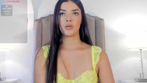 Snapshot of jessi_lopez45 chatting on 10.14.25 jessi lopez45 online show from 10.14.25