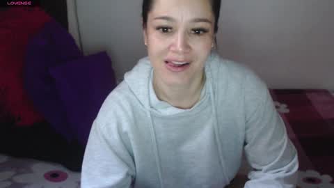 Snapshot of jessi_robertss chatting on 12.27.24 jessica online show from 12.27.24