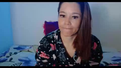 Snapshot of jessi_robertss chatting on 09.19.25 jessica online show from 09.19.25