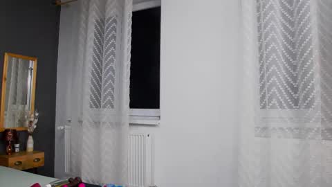 Jessica White online show from 09.29.25