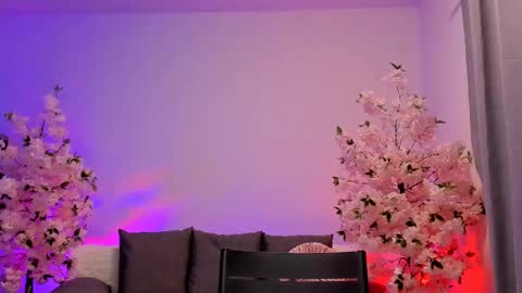 Gloria   online show from 01.20.25