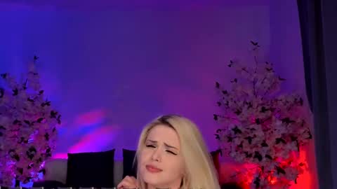 Gloria   online show from 01.22.25