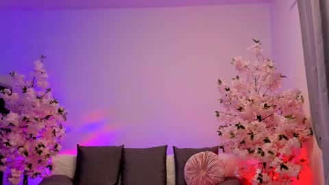 Gloria   online show from 01.27.25